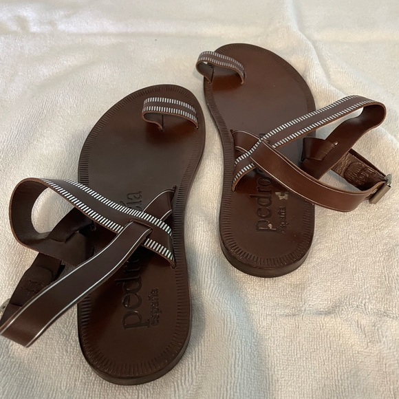 Pedro Garcia Vega Toe-Ring sandals - size 6.5 - Picture 2 of 4